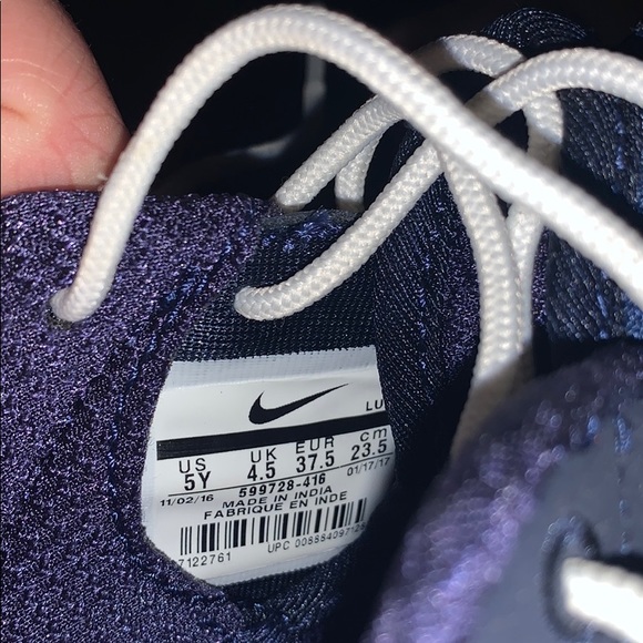 Nike Roshes - Picture 3 of 3